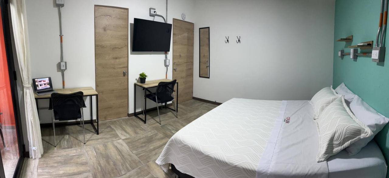 מדיין Colinkhouse Hotel מראה חיצוני תמונה