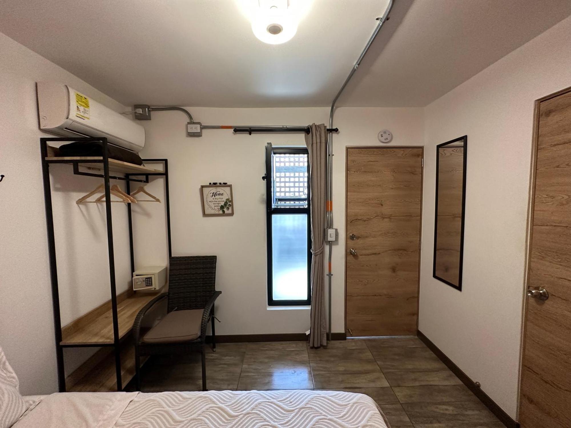 מדיין Colinkhouse Hotel מראה חיצוני תמונה
