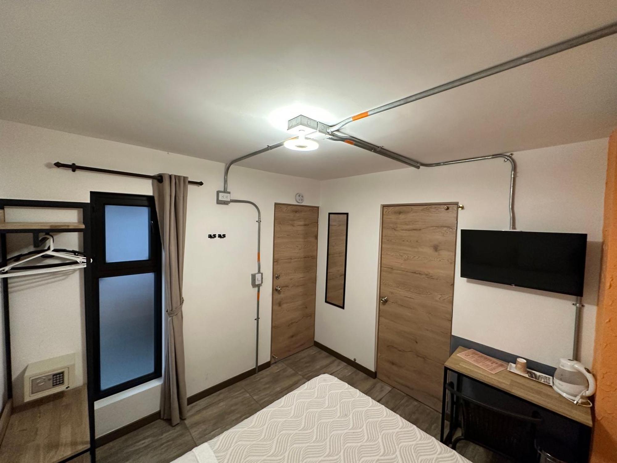 מדיין Colinkhouse Hotel מראה חיצוני תמונה