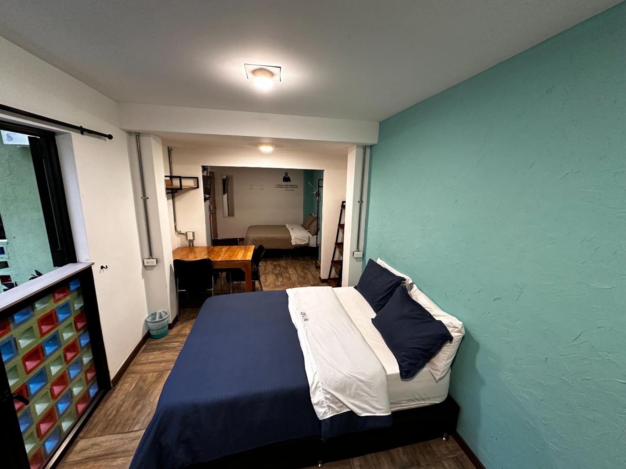 מדיין Colinkhouse Hotel מראה חיצוני תמונה